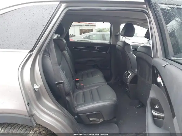 5XYPHDA58KG525250 2019 KIA SORENTO - Image 8