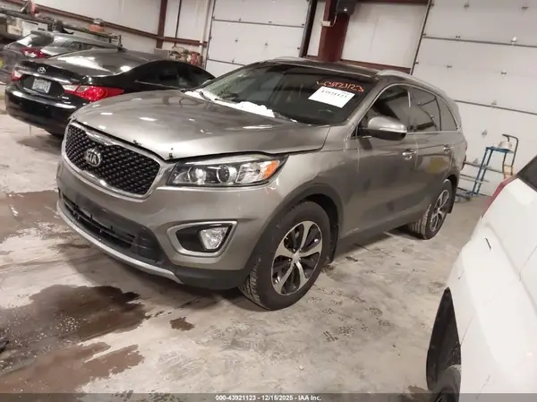 5XYPHDA59GG086857 2016 KIA SORENTO - Image 2