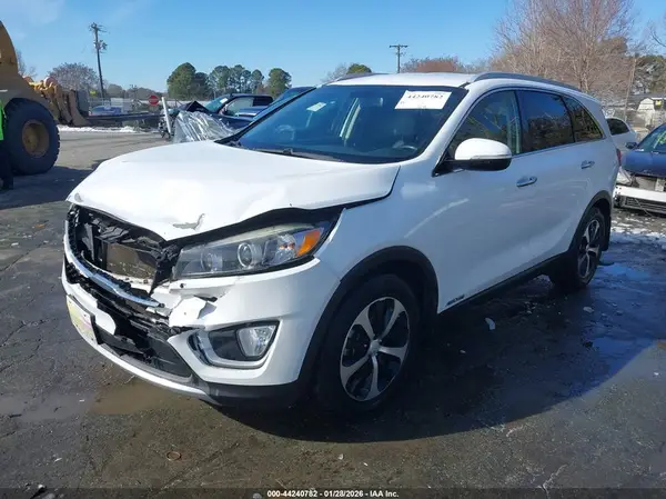 5XYPHDA59HG270777 2017 KIA SORENTO - Image 2