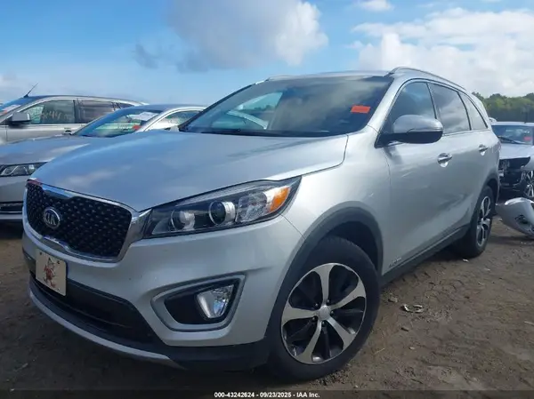 5XYPHDA59HG304927 2017 KIA SORENTO - Image 2