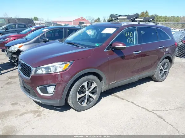 5XYPHDA59JG365779 2018 KIA SORENTO - Image 2