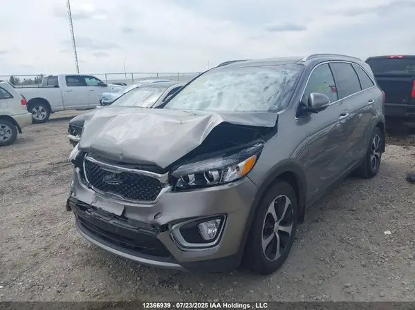 5XYPHDA59JG377687 2018 KIA SORENTO - Image 2