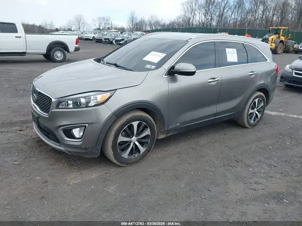 5XYPHDA59JG394909 2018 KIA SORENTO - Image 2