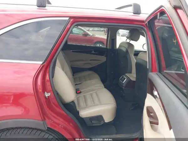 5XYPHDA59JG416584 2018 KIA SORENTO - Image 8