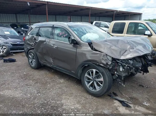 5XYPHDA59KG453216 2019 KIA SORENTO - Image 1