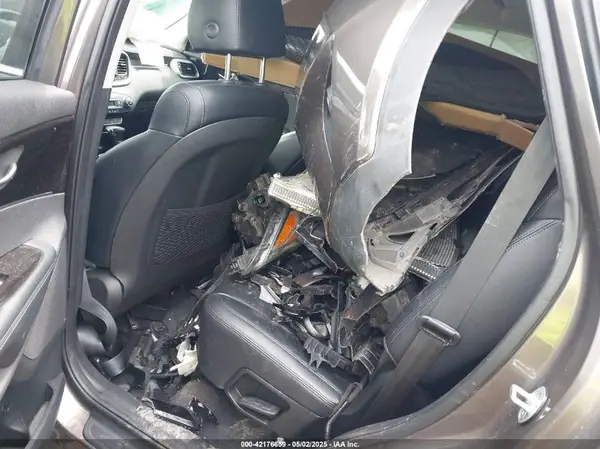 5XYPHDA59KG453216 2019 KIA SORENTO - Image 8