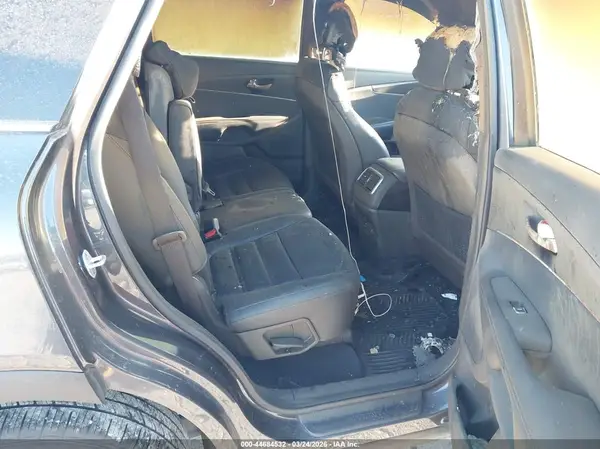 5XYPHDA5XGG019197 2016 KIA SORENTO - Image 8