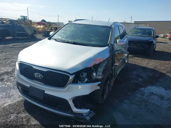 5XYPHDA5XGG123950 2016 KIA SORENTO - Image 2