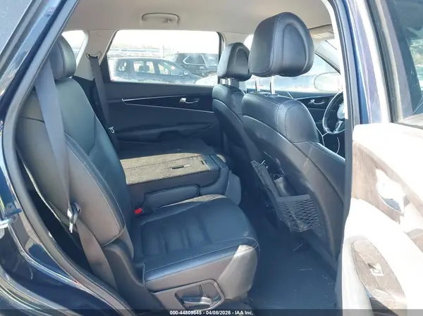 5XYPHDA5XGG158858 2016 KIA SORENTO - Image 8
