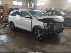 5XYPHDA5XGG159766 2016 KIA SORENTO