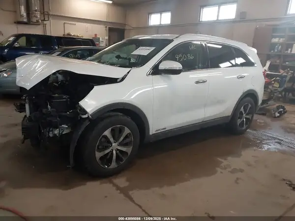 5XYPHDA5XGG159766 2016 KIA SORENTO - Image 2