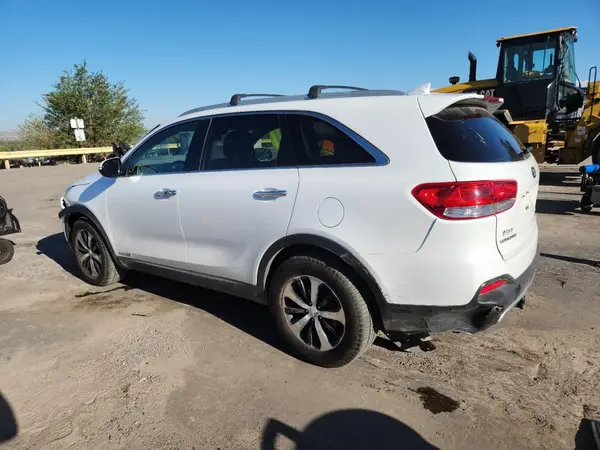 5XYPHDA5XHG204397 2017 KIA SORENTO - Image 2