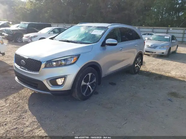 5XYPHDA5XJG386110 2018 KIA SORENTO - Image 2