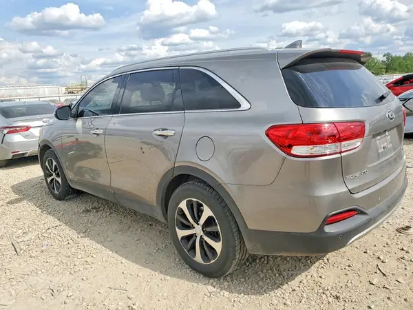 5XYPHDA5XJG431420 2018 KIA SORENTO - Image 2