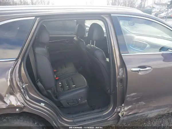 5XYPHDA5XLG630566 2020 KIA SORENTO - Image 8
