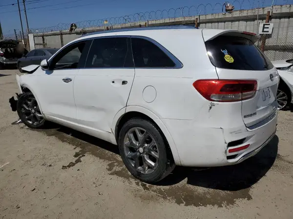 5XYPK4A10GG033642 2016 KIA SORENTO - Image 2