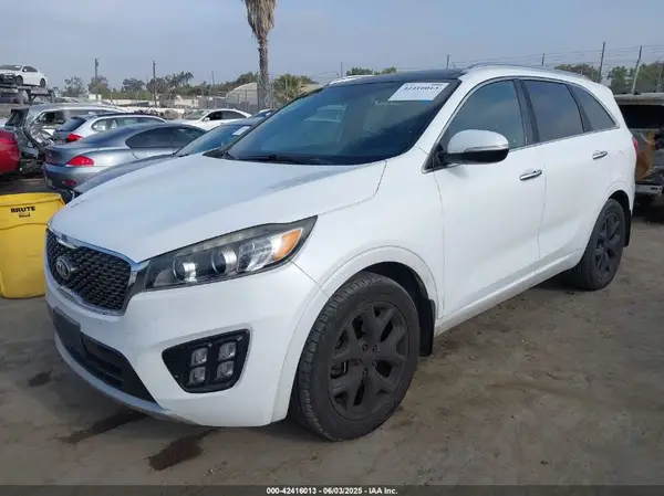 5XYPK4A11GG113967 2016 KIA SORENTO - Image 2