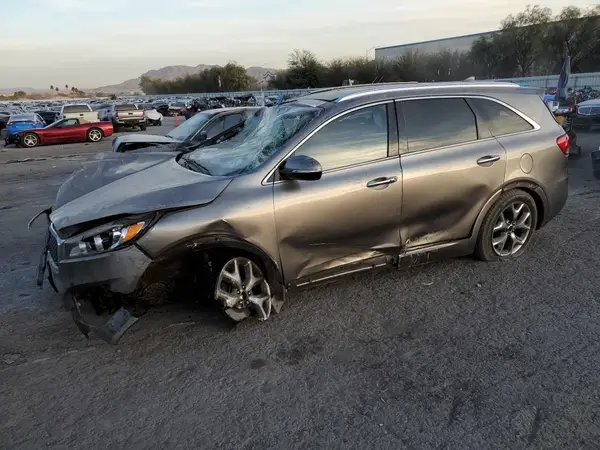5XYPK4A12GG032749 2016 KIA SORENTO - Image 1