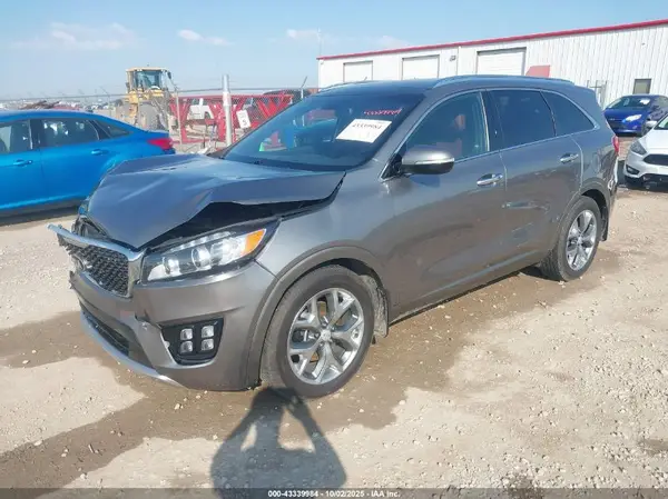 5XYPK4A13GG071916 2016 KIA SORENTO - Image 2