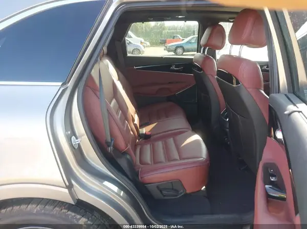 5XYPK4A13GG071916 2016 KIA SORENTO - Image 8