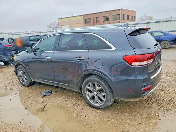 5XYPK4A19GG116602 2016 KIA SORENTO - Image 2