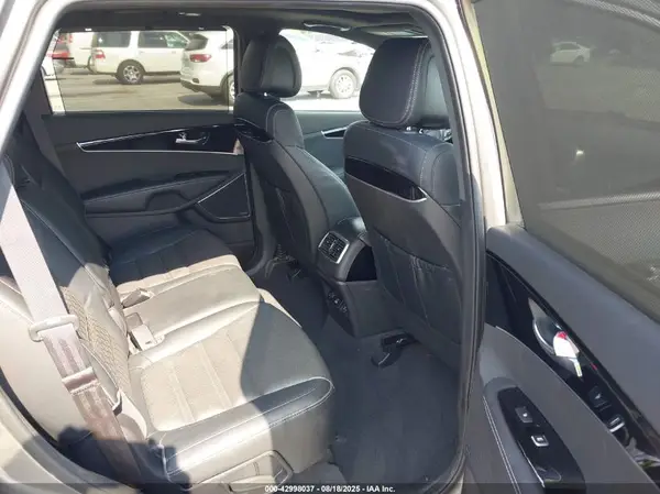 5XYPK4A19GG129477 2016 KIA SORENTO - Image 8