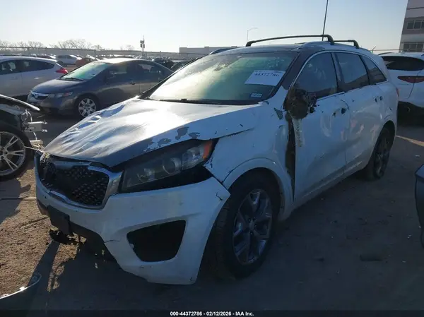 5XYPK4A1XGG116074 2016 KIA SORENTO - Image 2