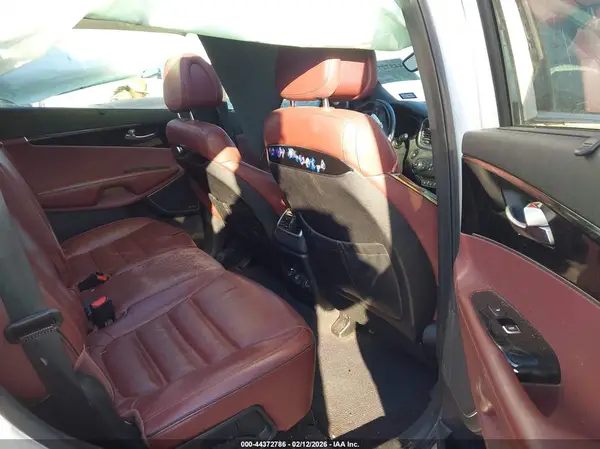 5XYPK4A1XGG116074 2016 KIA SORENTO - Image 8