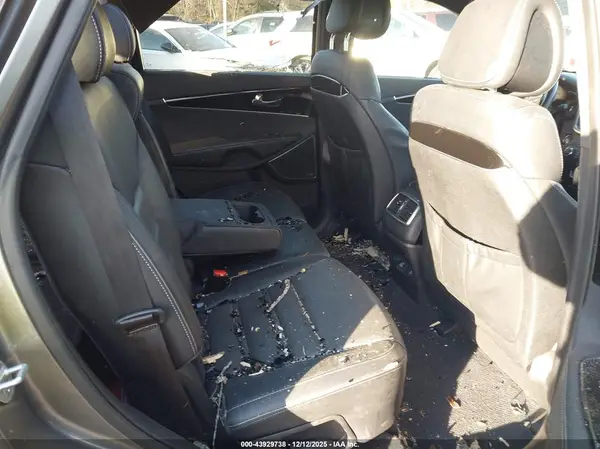 5XYPK4A50GG102767 2016 KIA SORENTO - Image 8