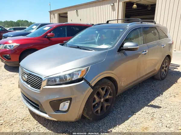 5XYPK4A50GG103725 2016 KIA SORENTO - Image 2
