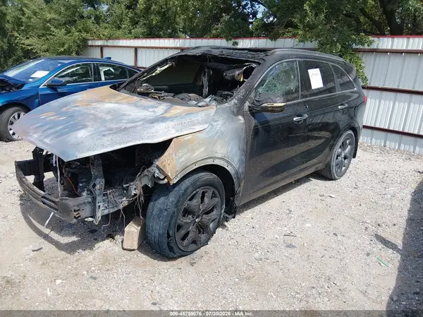 5XYPK4A50GG107998 2016 KIA SORENTO - Image 2