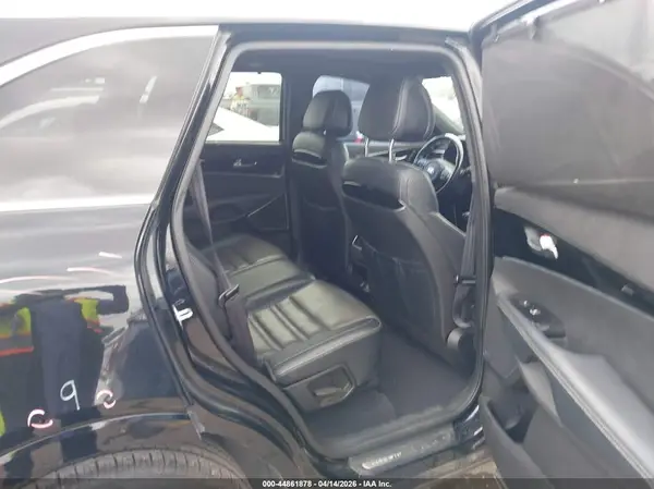 5XYPK4A50GG129323 2016 KIA SORENTO - Image 8