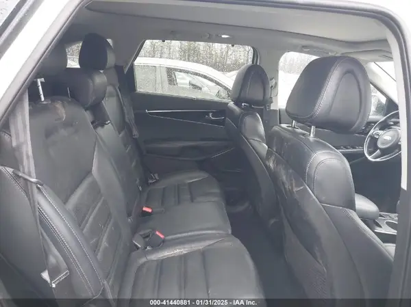 5XYPK4A50GG186895 2016 KIA SORENTO - Image 8
