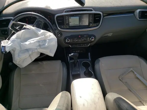 5XYPK4A50HG220268 2017 KIA SORENTO - Image 8