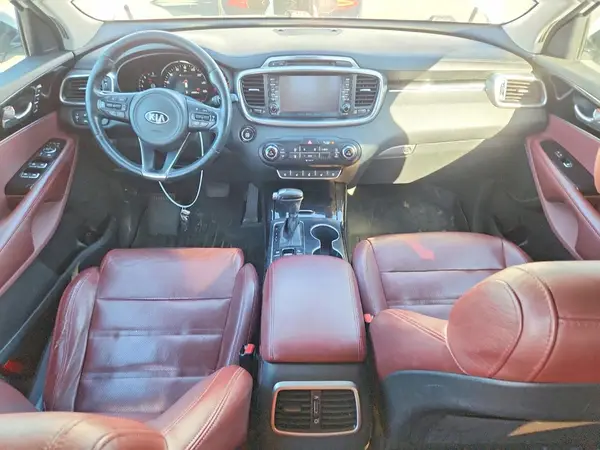 5XYPK4A50HG231352 2017 KIA SORENTO - Image 8