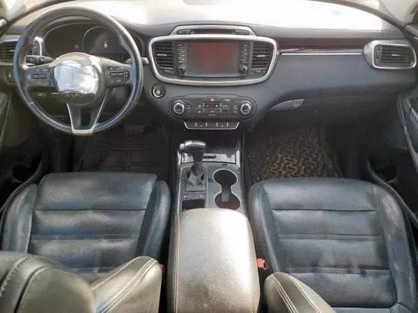 5XYPK4A50HG250936 2017 KIA SORENTO - Image 8