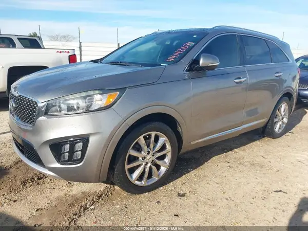 5XYPK4A50HG270023 2017 KIA SORENTO - Image 2