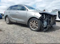 5XYPK4A50HG280261 2017 KIA SORENTO