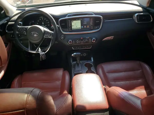 5XYPK4A50HG283953 2017 KIA SORENTO - Image 8