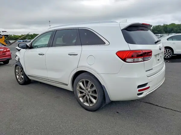 5XYPK4A50HG319978 2017 KIA SORENTO - Image 2