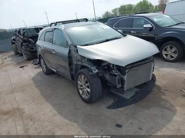 5XYPK4A50JG362836 2018 KIA SORENTO - Image 1