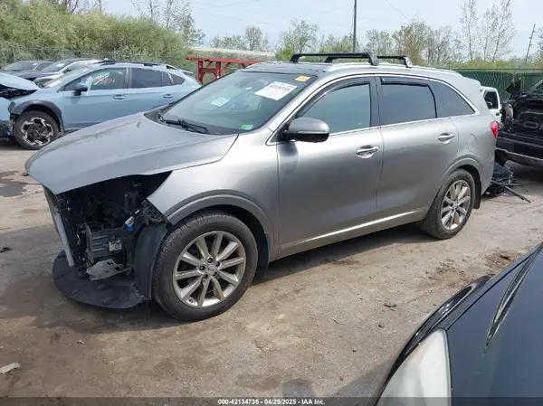 5XYPK4A50JG362836 2018 KIA SORENTO - Image 2