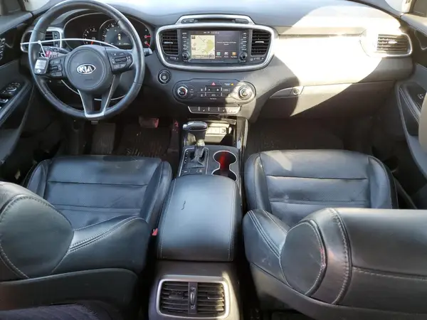 5XYPK4A50JG372914 2018 KIA SORENTO - Image 8