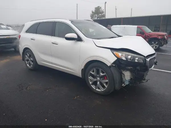 5XYPK4A50JG378518 2018 KIA SORENTO - Image 1