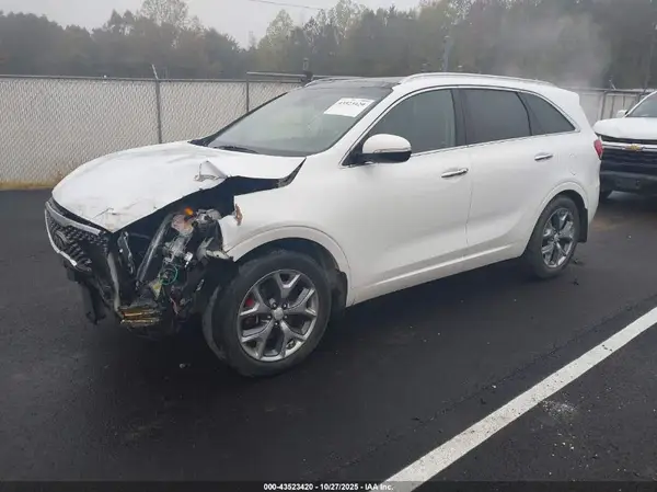 5XYPK4A50JG378518 2018 KIA SORENTO - Image 2