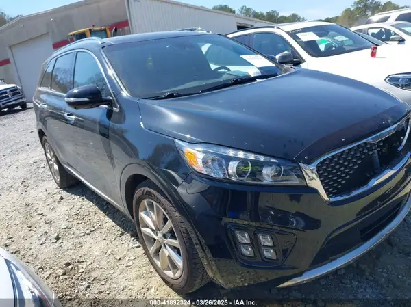 5XYPK4A50JG382715 2018 KIA SORENTO - Image 1