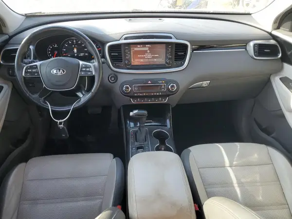 5XYPK4A50KG467412 2019 KIA SORENTO - Image 8