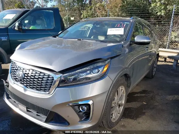 5XYPK4A50KG515345 2019 KIA SORENTO - Image 2