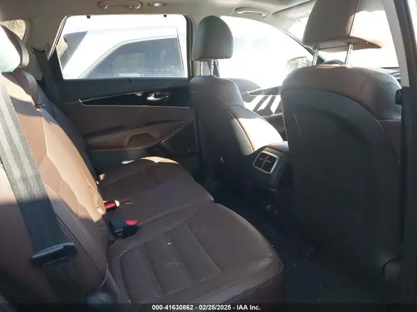 5XYPK4A50KG515345 2019 KIA SORENTO - Image 8