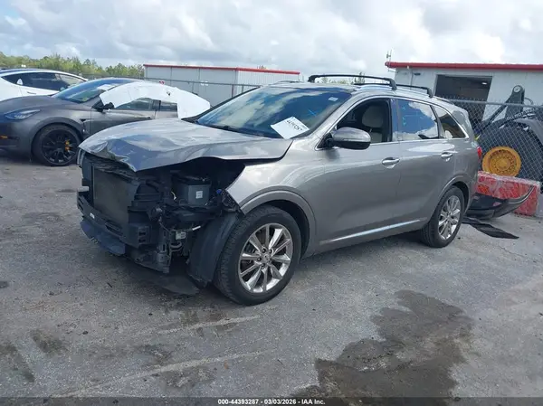5XYPK4A51GG169961 2016 KIA SORENTO - Image 2